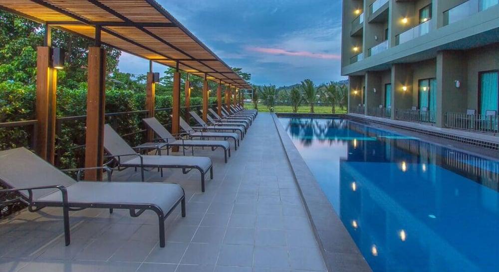 Sugar Marina Hotel -Aviator- Phuket Airport - Sha Extra Plus Nai Yang Exterior photo